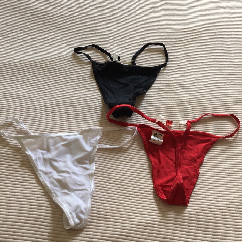 New never worn thongs